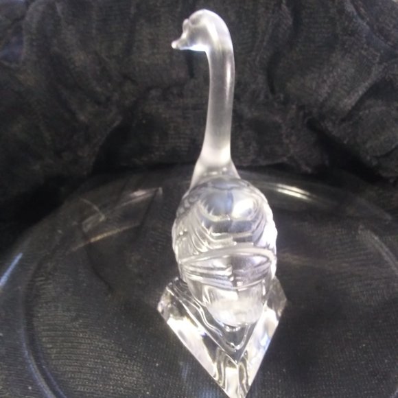 Goebel Swan Frosted Lead Crystal Figurine Paperweight very polished bottom - Picture 6 of 14